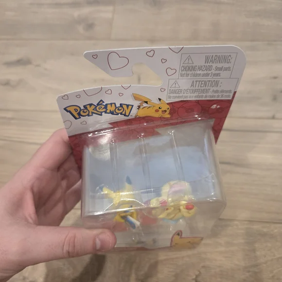 ✨ RARE Pokemon Valentine’s 2026 Battle Figure Pack - FULL SET OF 3 ✨ - Picture 11 of 12